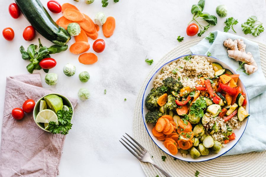 Healthy balanced meal representing the intermittent fasting eating window with nutrient-dense whole foods