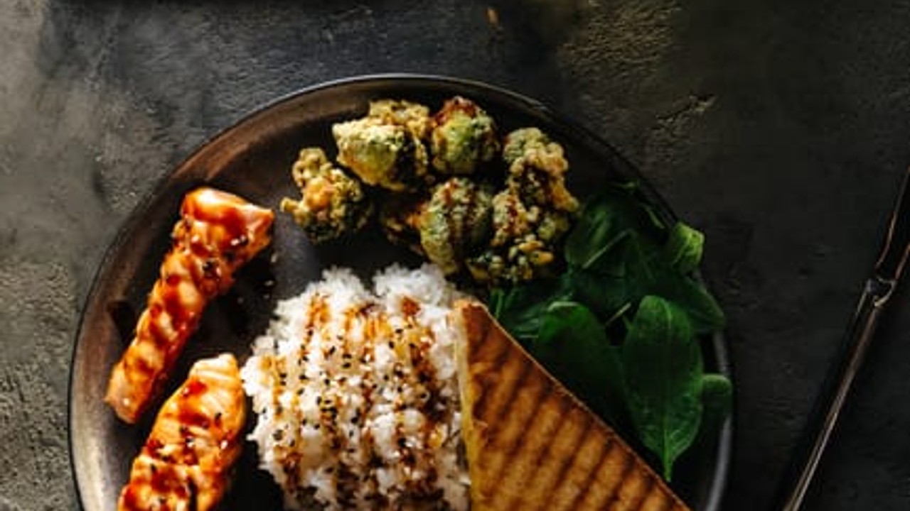 Meal prep containers with lean protein, vegetables and whole grains